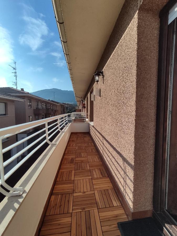 Acogedor Apartamento Junto A La Plaza Villasana de Mena エクステリア 写真